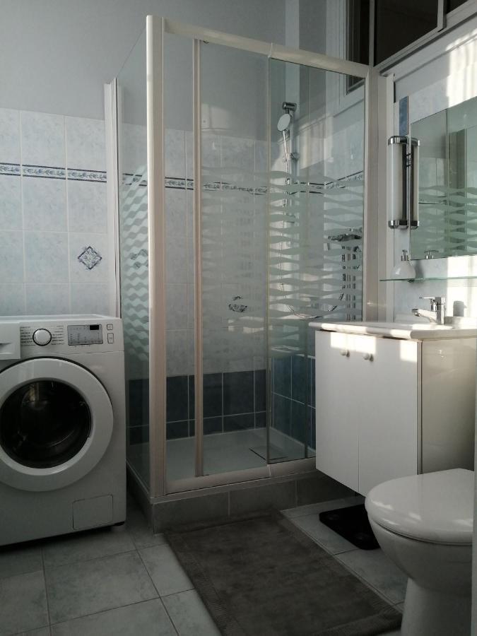 Vittel Spacieux 2 Pieces Renove - Confortable - Vue - 200 Metres Thermes Luaran gambar